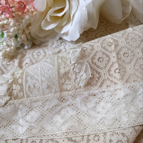 STUNNING, ANTIQUE EDWARDIAN TROUSSEAU LACE BLOUSE IN EXCELLENT CONDITION! - Picture 13 of 13